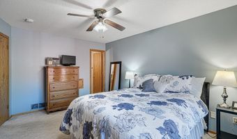 1443 Mckinley Ct, Anoka, MN 55303