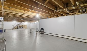 212 Dewey St, Bennington, VT 05201