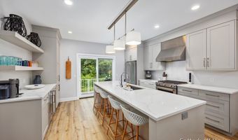 645 Greenslate Dr SE, Ada, MI 49301