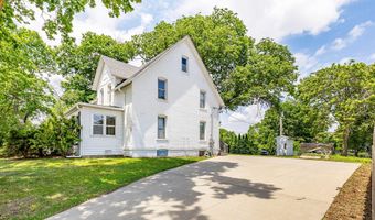 317 20th St 319, Ames, IA 50010