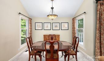 37 New Cross N, Asheville, NC 28805