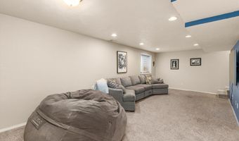 123 Dooley Ct SW, Altoona, IA 50009