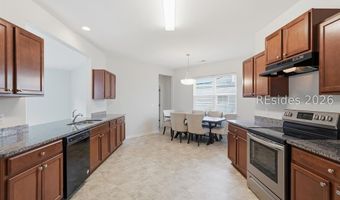7 Woodland Ct, Bluffton, SC 29910