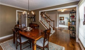 300 Lakeview Cir, Aurora, OH 44202