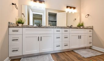 1093 Sunderman Rd, Alleyton, TX 78935