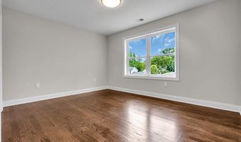 41 Avondale Ln, Aberdeen, NJ 07747