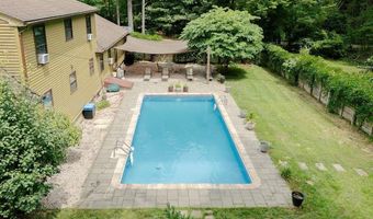 94 Whitehead Rd, Coventry, RI 02816