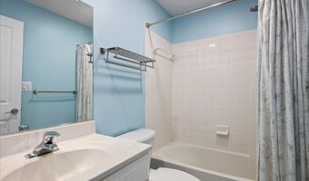 2863 11TH St N, Arlington, VA 22201