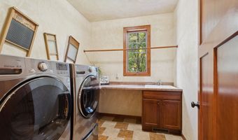 4920 N MEADE St, Appleton, WI 54913