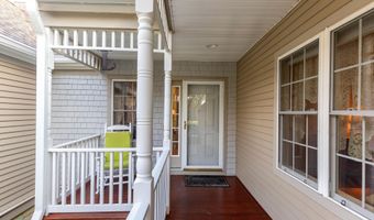 13 Laurel Hill Ct 13, Bourne, MA 02532