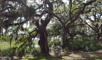 1 Bennett Point Dr A, Beaufort, SC 29907