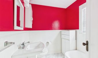 328 Marine Dr, Anderson, IN 46016