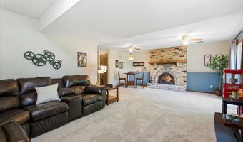 15873 Hayes Trail Ct, Apple Valley, MN 55124