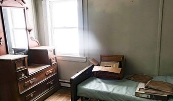 7 Frog Holler Ln, Augusta, ME 04330