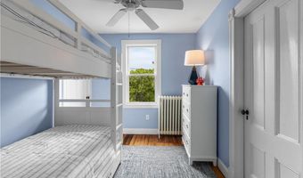 11 Ann St, Newport, RI 02840