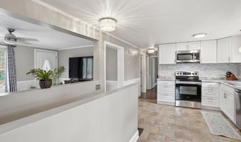 9 Tuttle Rd, Bedford, NH 03110