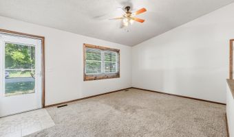 636 Dublin Dr, Andover, KS 67002