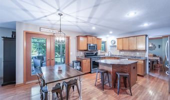 410 Oakwood Ct, Altoona, IA 50009