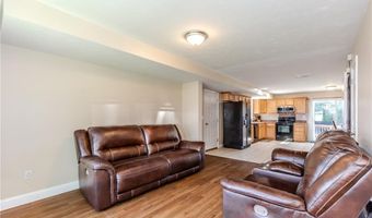 18 Willis St 18, Cranston, RI 02910