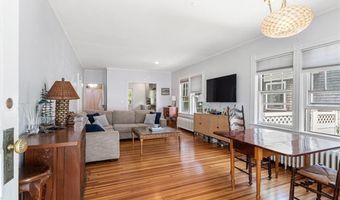 4 Findlay Pl, Newport, RI 02840