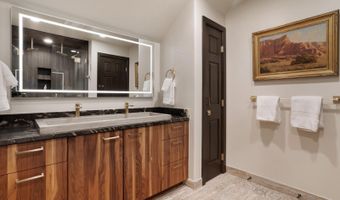 15 Highlands Ln R402, Beaver Creek, CO 81620