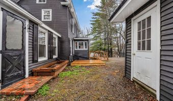 22 Parker St, Bangor, ME 04401