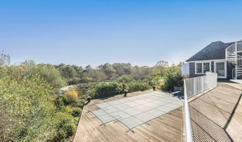 55 Seabreeze Ln, Amagansett, NY 11930