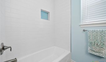 1074 S Bay St, Aransas Pass, TX 78336