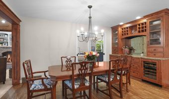 326 Greentree Ln NE, Ada, MI 49301