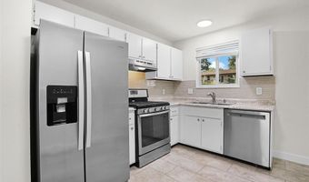 1210 Dorne Dr, Ballwin, MO 63021