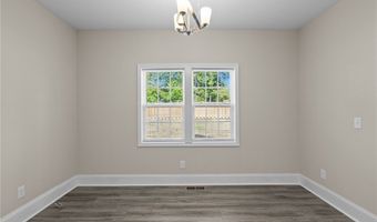 822 Ducks Lndg, Aberdeen, NC 28315