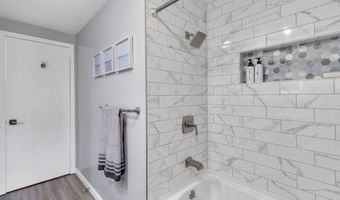 12485 N Lawn Ct, Alden, NY 14004