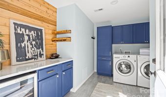 2110 Stratford Ave, Charlotte, NC 28205