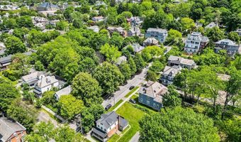 272 S Winooski Ave, Burlington, VT 05401