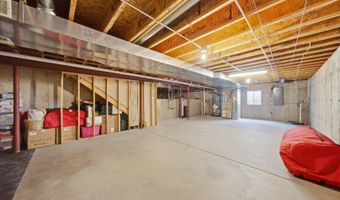 510 Golden Valley Ln, Algonquin, IL 60102