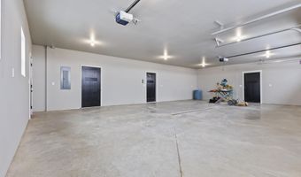 19225 Double Tree Cir, Belle Fourche, SD 57717