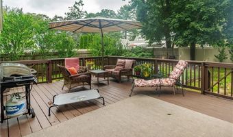 65 Jeri Lynn Cir, Warwick, RI 02886
