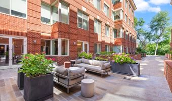 625 SLATERS Ln 401, Alexandria, VA 22314