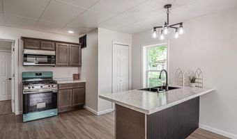 718 S Illinois St, Bicknell, IN 47512