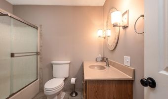 205 Westview Dr, Alma, MI 48801