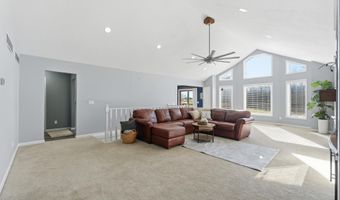 4537 W Black Oak Cir, Angola, IN 46703