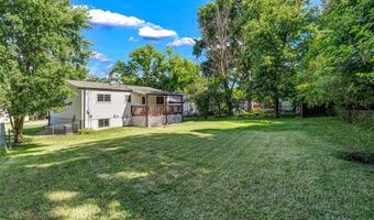 321 Fairview Ct, Ballwin, MO 63021
