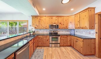 2621 Driftwood Dr, Tool, TX 75143