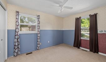 701 Shawnee Dr, Angola, IN 46703