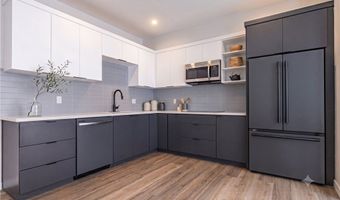 6700 Balboa, Los Angeles, CA 91406