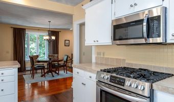 63 Starr St, Johnston, RI 02919