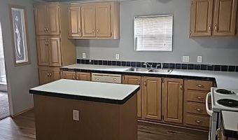 617 E Gregory Ave, Apache, OK 73006