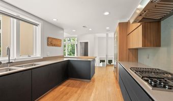 3100 N MONROE St, Arlington, VA 22207