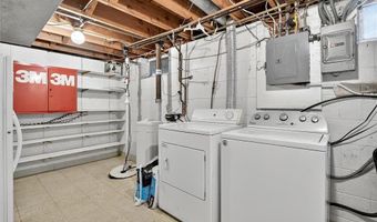 8949 Rosewood Ln N, Maple Grove, MN 55369