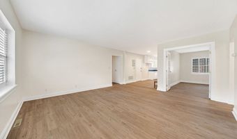 198 Lake Shore Road 2, Boston, MA 02135